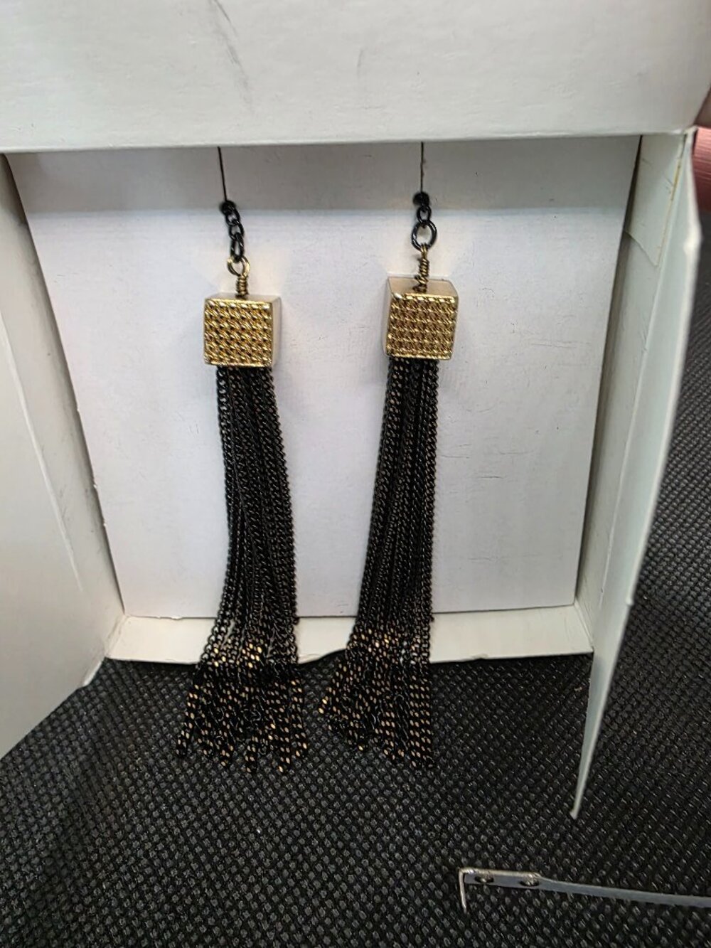 Mark Avon Feeling Tasseled Necklace Long Scarf Style Chain Y Lariat Wrap
